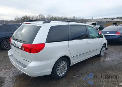 2008 Toyota Sienna Limited z USA, uszkodzony, nr VIN 5TDZK22C98S109490
